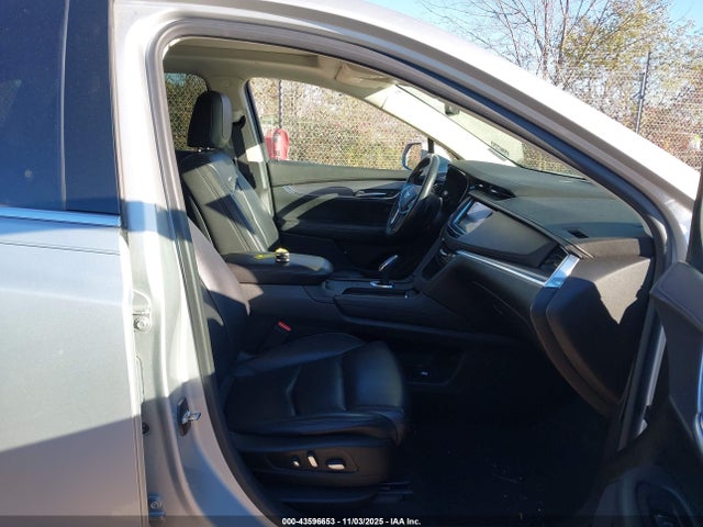 2017 CADILLAC XT5 1GYKNDRS1HZ243193 Photo 4