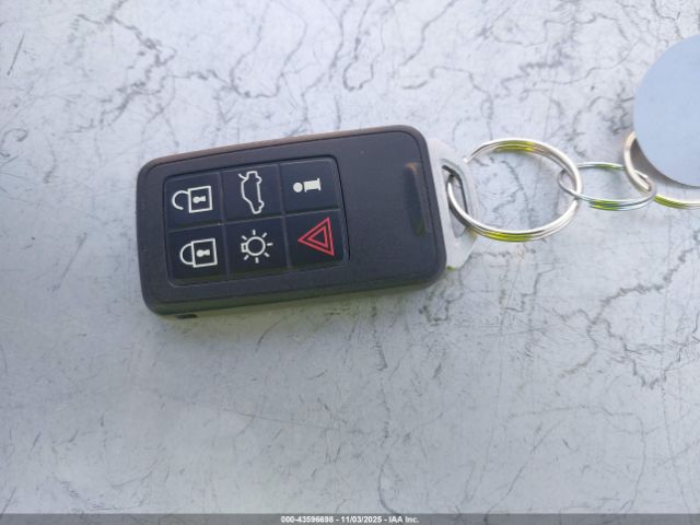 2015 VOLVO V60 YV126MEC3F1213944 Photo 10