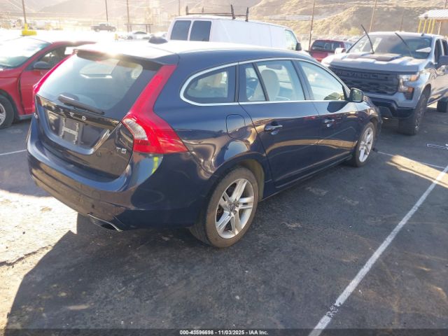 2015 VOLVO V60 YV126MEC3F1213944 Photo 3