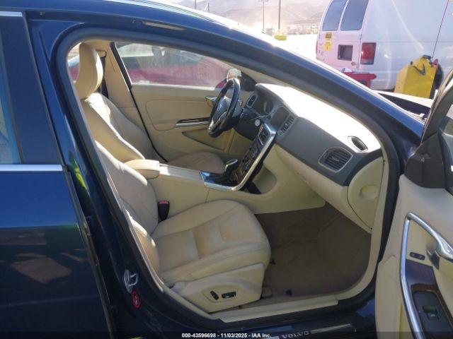 2015 VOLVO V60 YV126MEC3F1213944 Photo 4