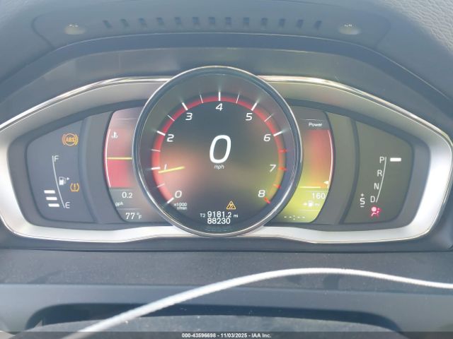 2015 VOLVO V60 YV126MEC3F1213944 Photo 6