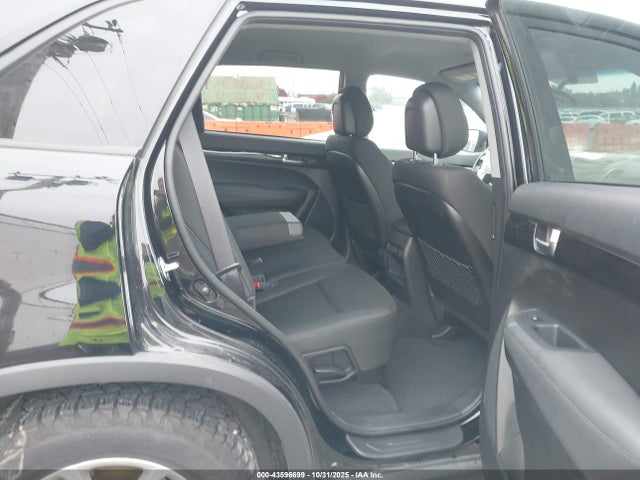 KIA SORENTO LX 2014 5XYKT3A63EG479424 Image 8
