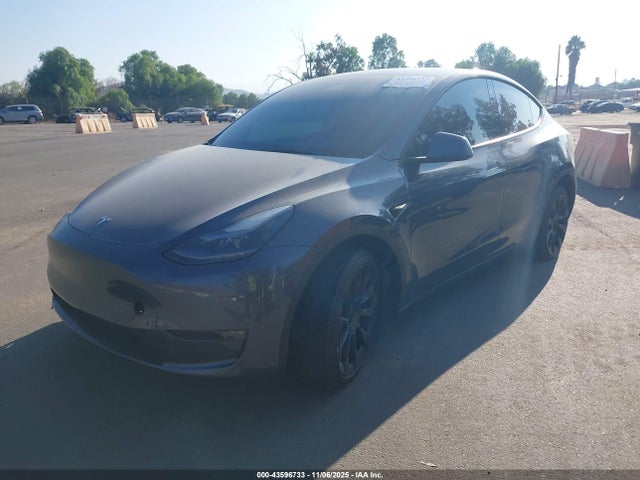 2023 TESLA MODEL Y 7SAYGAEE4PF609339 Photo 1