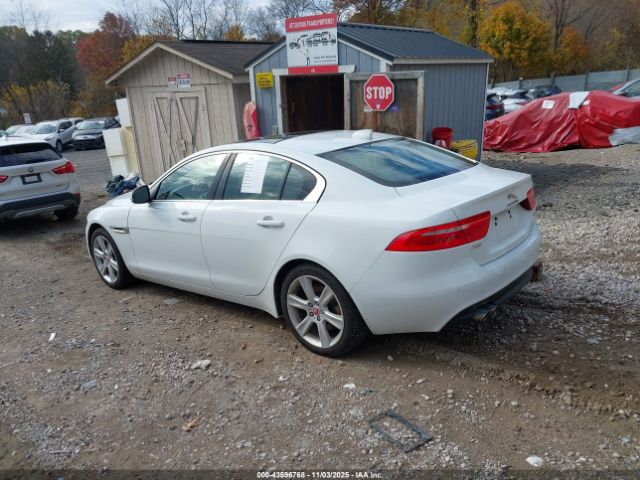 2018 JAGUAR XE SAJAK4FN5JCP18282 Photo 2
