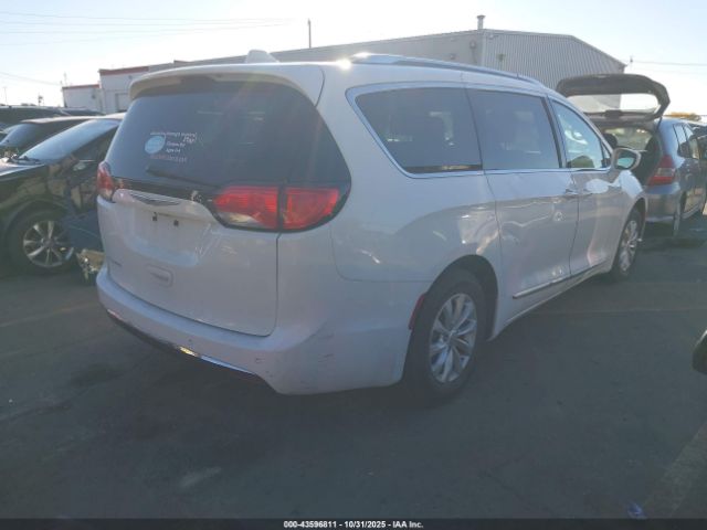 2018 CHRYSLER PACIFICA 2C4RC1BG3JR193038 Photo 3