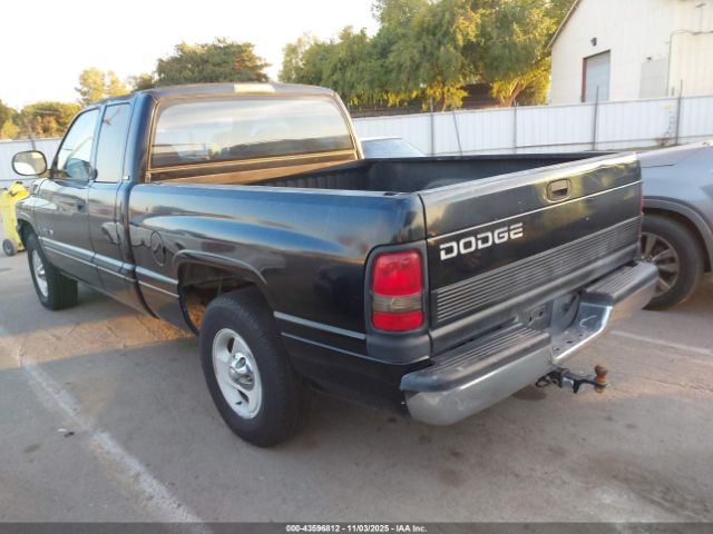 2000 DODGE RAM 1500 1B7HC13Y4YJ171261 Photo 2
