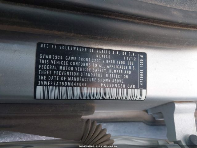 2013 VOLKSWAGEN BEETLE 3VWFP7AT5DM644049 Photo 8