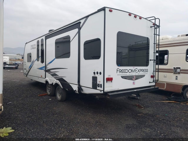 Forest River Freedom Express 2020 5ZT2FETB2LW013172 Image 3