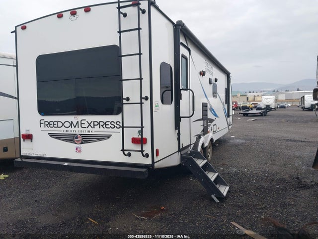 Forest River Freedom Express 2020 5ZT2FETB2LW013172 Image 4