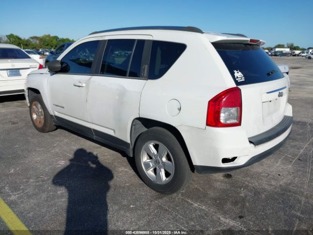 2014 JEEP COMPASS 1C4NJCBA9ED746229 Photo 2