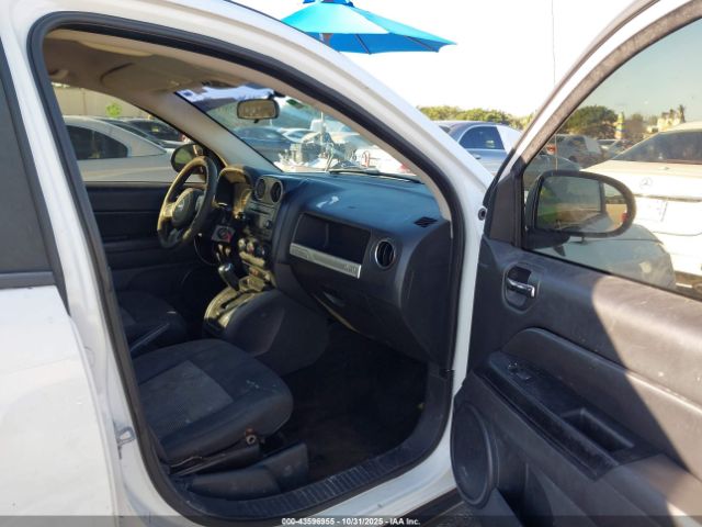 2014 JEEP COMPASS 1C4NJCBA9ED746229 Photo 4