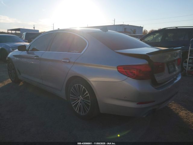 2017 BMW 540I WBAJE7C38HG479241 Photo 2
