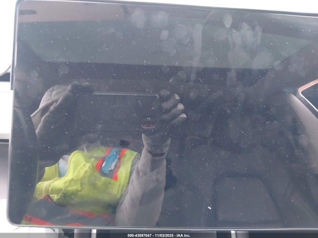 2019 TESLA MODEL 3 5YJ3E1EA7KF198697 Photo 6