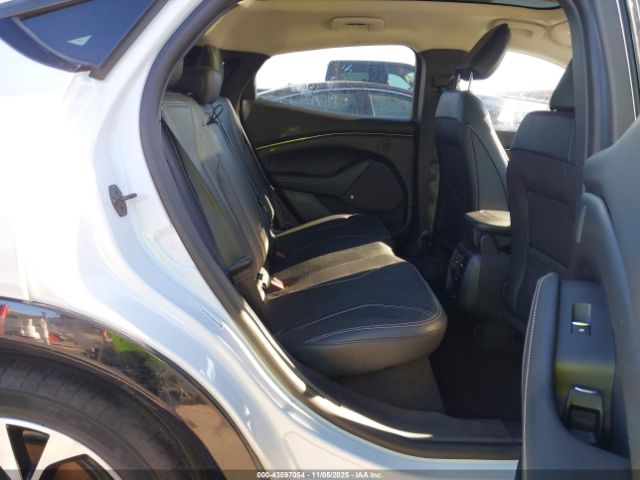 2021 FORD MUSTANG MACH-E 3FMTK3SU3MMA03546 Photo 7