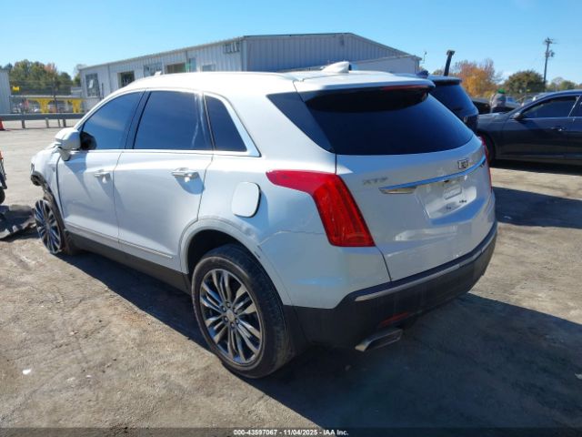 2018 CADILLAC XT5 1GYKNERS8JZ157472 Photo 2