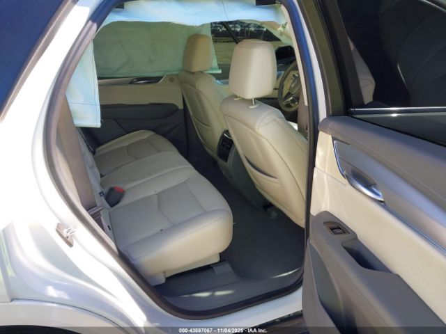 2018 CADILLAC XT5 1GYKNERS8JZ157472 Photo 7