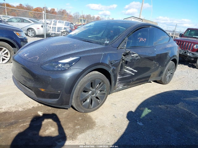 2024 TESLA MODEL Y 7SAYGDEE7RF198376 Photo 1