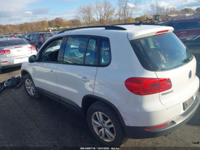 2015 VOLKSWAGEN TIGUAN WVGAV7AX8FW582179 Photo 2