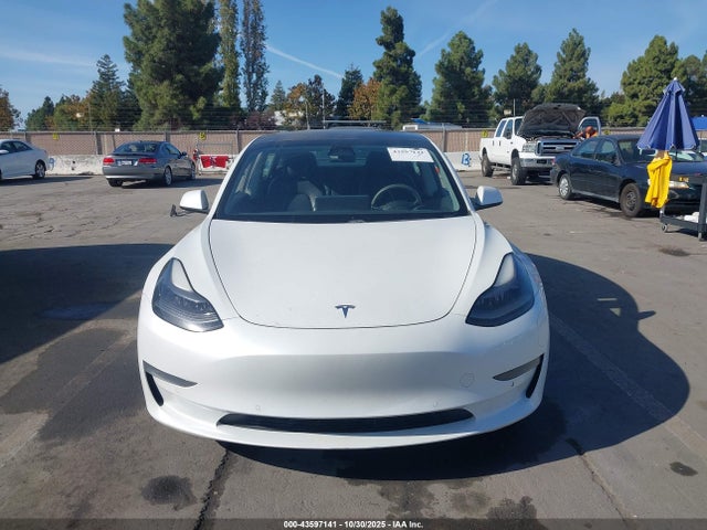 5YJ3E1EA9MF929942 Tesla MODEL 3