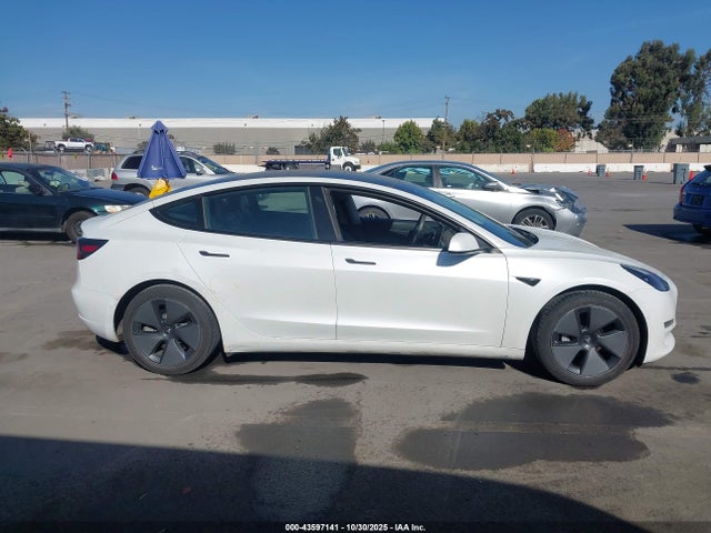 5YJ3E1EA9MF929942 Tesla MODEL 3