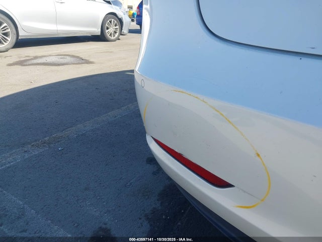 5YJ3E1EA9MF929942 Tesla MODEL 3