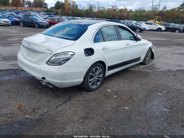 55SWF4KB3HU184926 Mercedes-Benz C 300 4matic