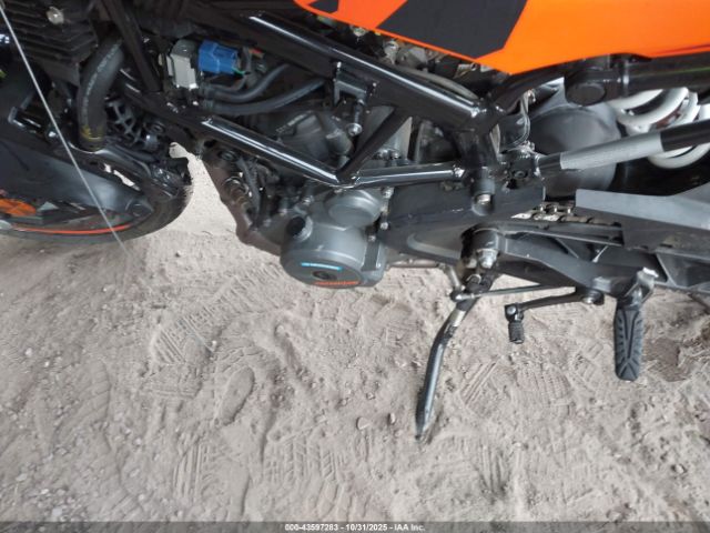 2022 KTM 390 MD2JYJ405NC218738 Photo 8