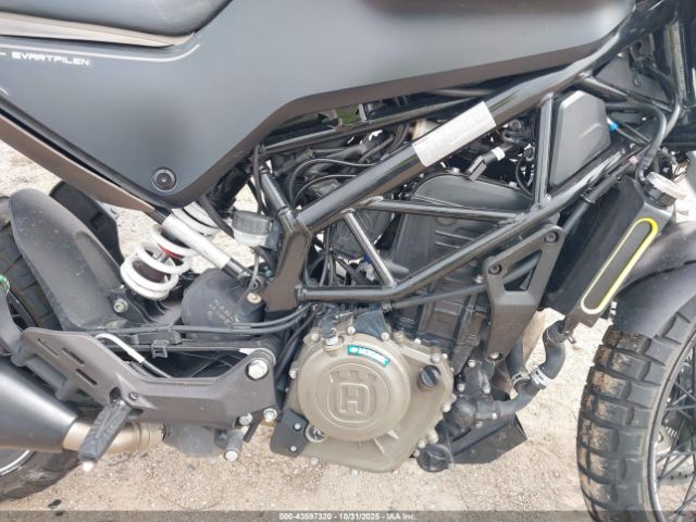 2023 HUSQVARNA VITPILEN 401/SVARTPILEN 401 MD2JUJ407PC220618 Photo 7