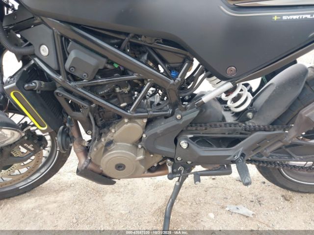 2023 HUSQVARNA VITPILEN 401/SVARTPILEN 401 MD2JUJ407PC220618 Photo 8