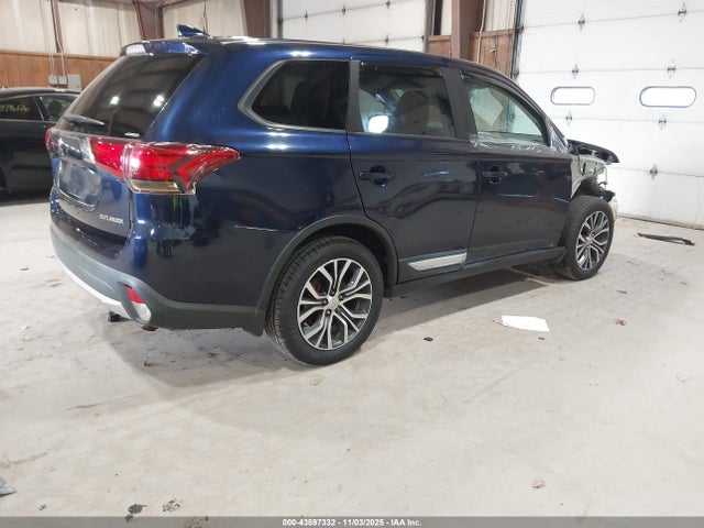 2018 MITSUBISHI OUTLANDER JA4AZ2A31JZ013247 Photo 3