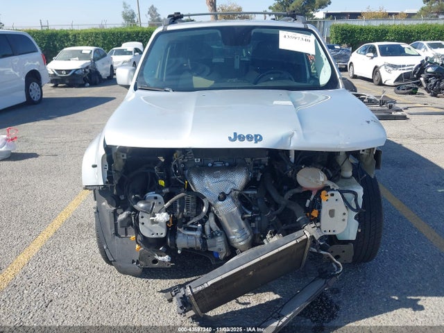 ZACCJABT1FPB18942 Jeep Renegade Latitude