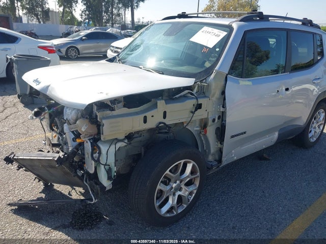 ZACCJABT1FPB18942 Jeep Renegade Latitude