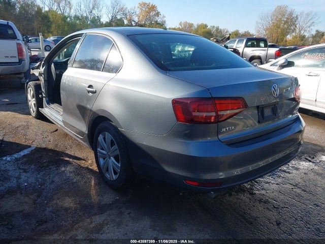43597399 :رقم المزاد ، 3VW2B7AJ6HM212121 vin ، 2017 Volkswagen Jetta 1.4t S مزاد بيع