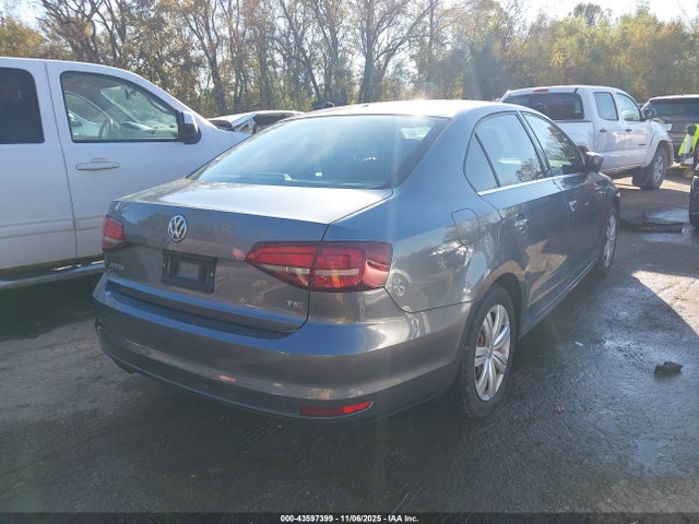 43597399 :رقم المزاد ، 3VW2B7AJ6HM212121 vin ، 2017 Volkswagen Jetta 1.4t S مزاد بيع