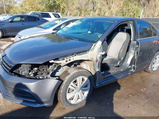 43597399 :رقم المزاد ، 3VW2B7AJ6HM212121 vin ، 2017 Volkswagen Jetta 1.4t S مزاد بيع
