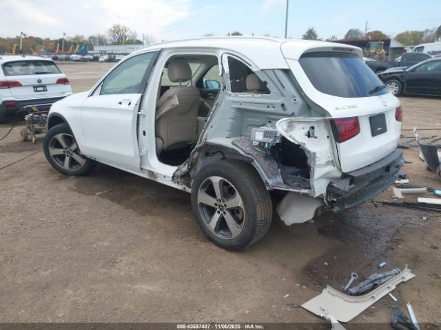 2022 MERCEDES-BENZ GLC 300 W1N0G8EB0NG117802 Photo 2