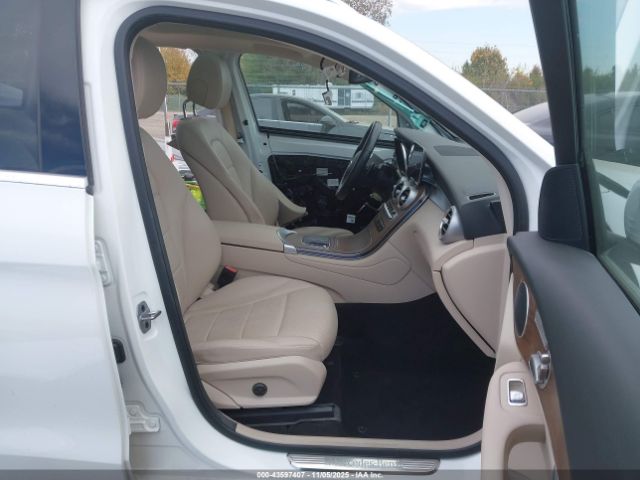 2022 MERCEDES-BENZ GLC 300 W1N0G8EB0NG117802 Photo 4