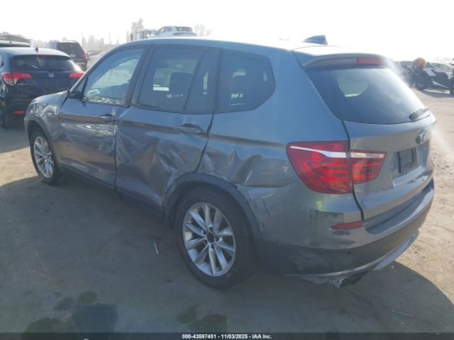2014 BMW X3 5UXWX9C50E0D23698 Photo 2