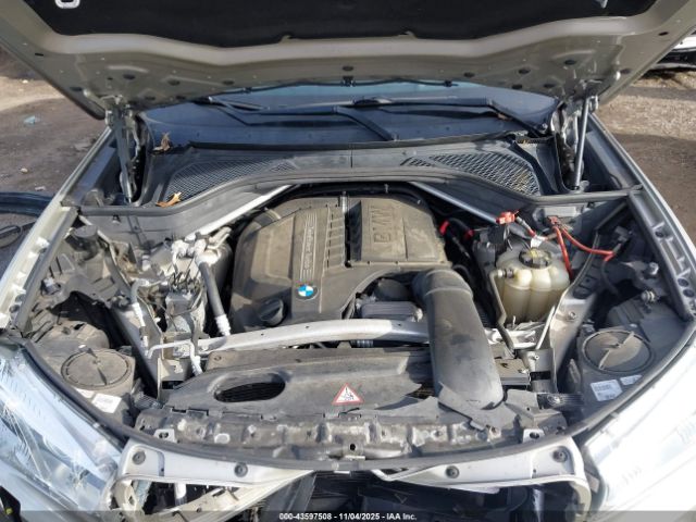 2016 BMW X5 5UXKR0C5XG0P29024 Photo 9