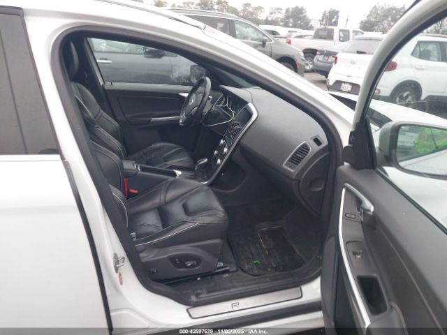 2016 VOLVO XC60 YV449MRP6G2869096 Photo 4