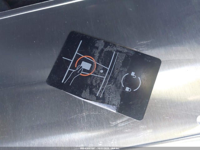 2023 TESLA MODEL 3 5YJ3E1EA7PF403507 Photo 10