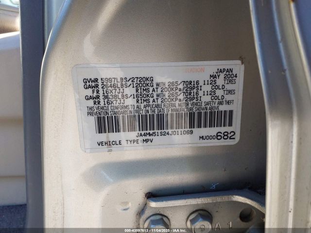 2004 MITSUBISHI MONTERO JA4MW51S24J011069 Photo 8