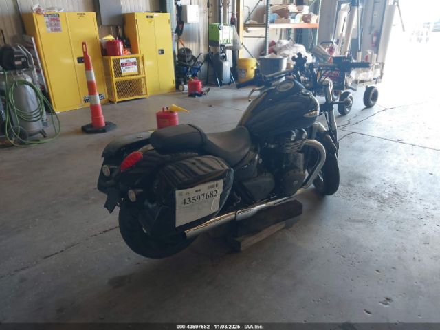 2012 TRIUMPH MOTORCYCLE THUNDERBIRD SMTB03WF7CJ542606 Photo 3