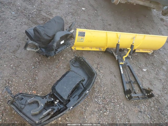 43597776 :رقم المزاد ، 3JBLPAU44KJ001572 vin ، 2019 Can-am Outlander Max Xt 850/xt-p 850 مزاد بيع