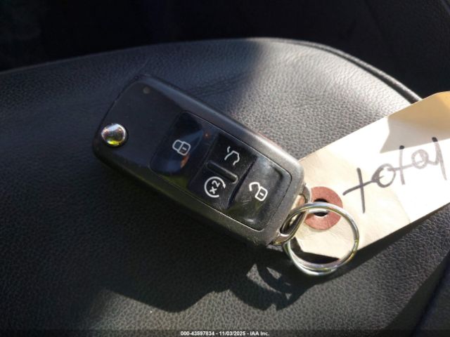 2013 VOLKSWAGEN PASSAT 1VWCN7A39DC150108 Photo 10