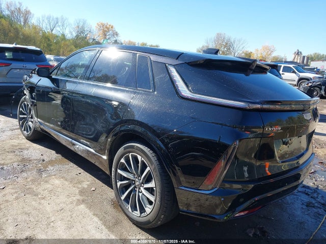 2024 CADILLAC LYRIQ 1GYKPWRL7RZ126069 Photo 2