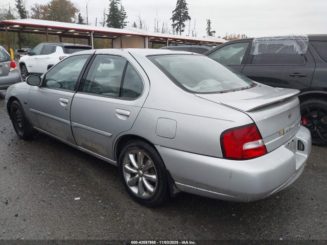 2001 NISSAN ALTIMA 1N4DL01DX1C226868 Photo 2