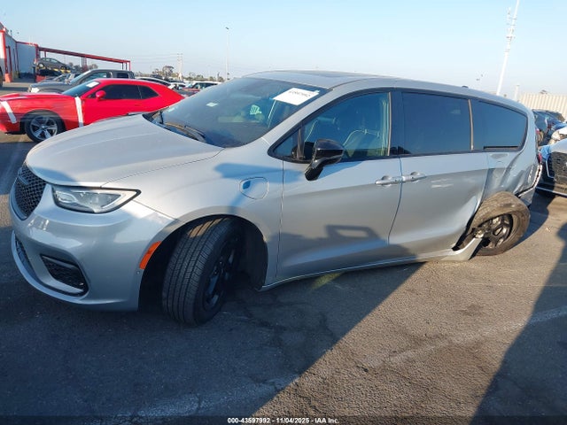 Chrysler Pacifica Hybrid Limited 2023 2C4RC1S77PR609309 Image 14