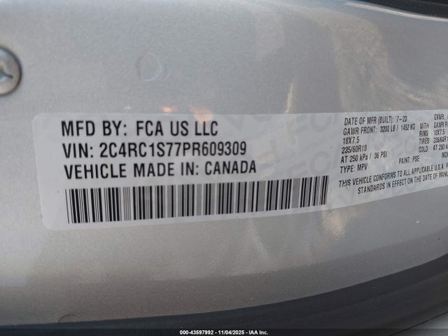 Chrysler Pacifica Hybrid Limited 2023 2C4RC1S77PR609309 Image 9