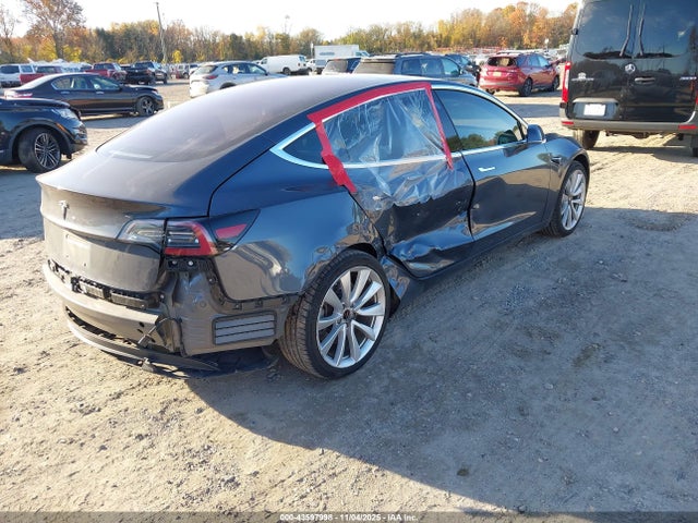 2018 TESLA MODEL 3 5YJ3E1EA7JF042433 Photo 3